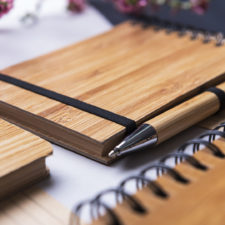 NOTES CON PENNA IN BAMBOO TUTTO ECO