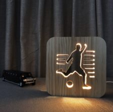 LAMPADA VS. LOGO LED 3D IN LEGNO DI PINO