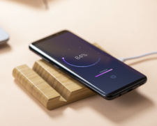 CARICABATTERIE WIRELESS IN BAMBOO