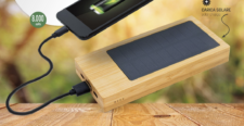 Power Bank Solare In Bamboo