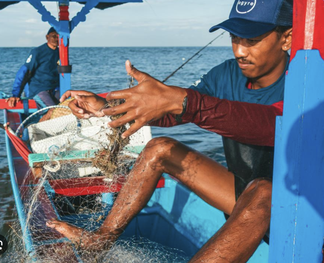 Penna oceano da recupero plastica dal mare