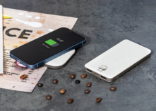 Caricatore Wireless Realizzato In Fibra Di Caffè – RI-MOKA©