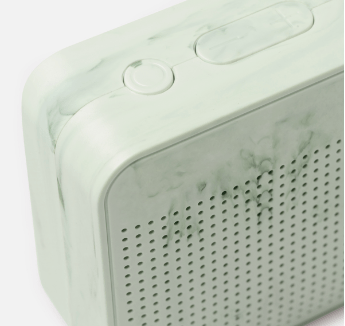 Cassa acustica wireless realizzata con tappi di bottiglia riciclati - immagine 3